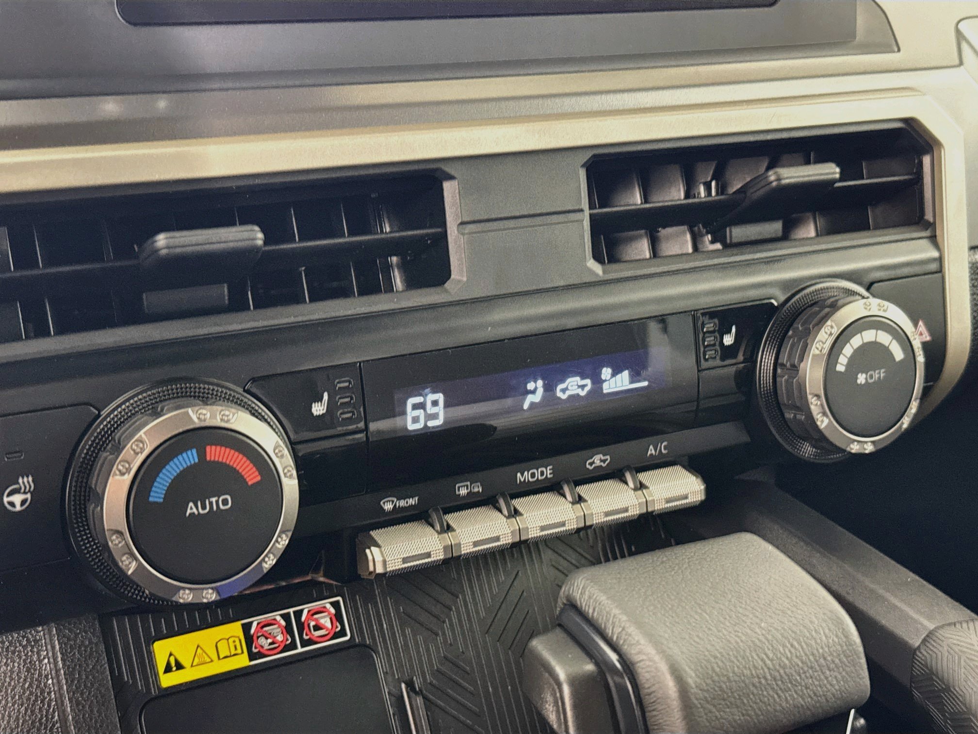 Certified 2024 Toyota Tacoma TRD Sport w/ TRD Sport Upgrade Package AWD/4WD image 16