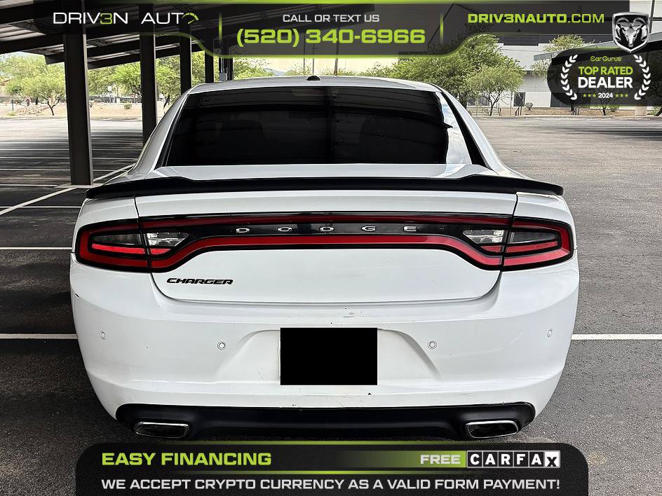 Used 2017 Dodge Charger SE w/ Blacktop Package RWD image 6