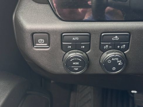 Certified 2023 Chevrolet Silverado 1500 LT AWD/4WD image 24