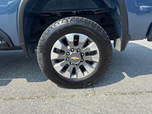 Used 2025 Chevrolet Silverado 2500 Custom AWD/4WD image 19