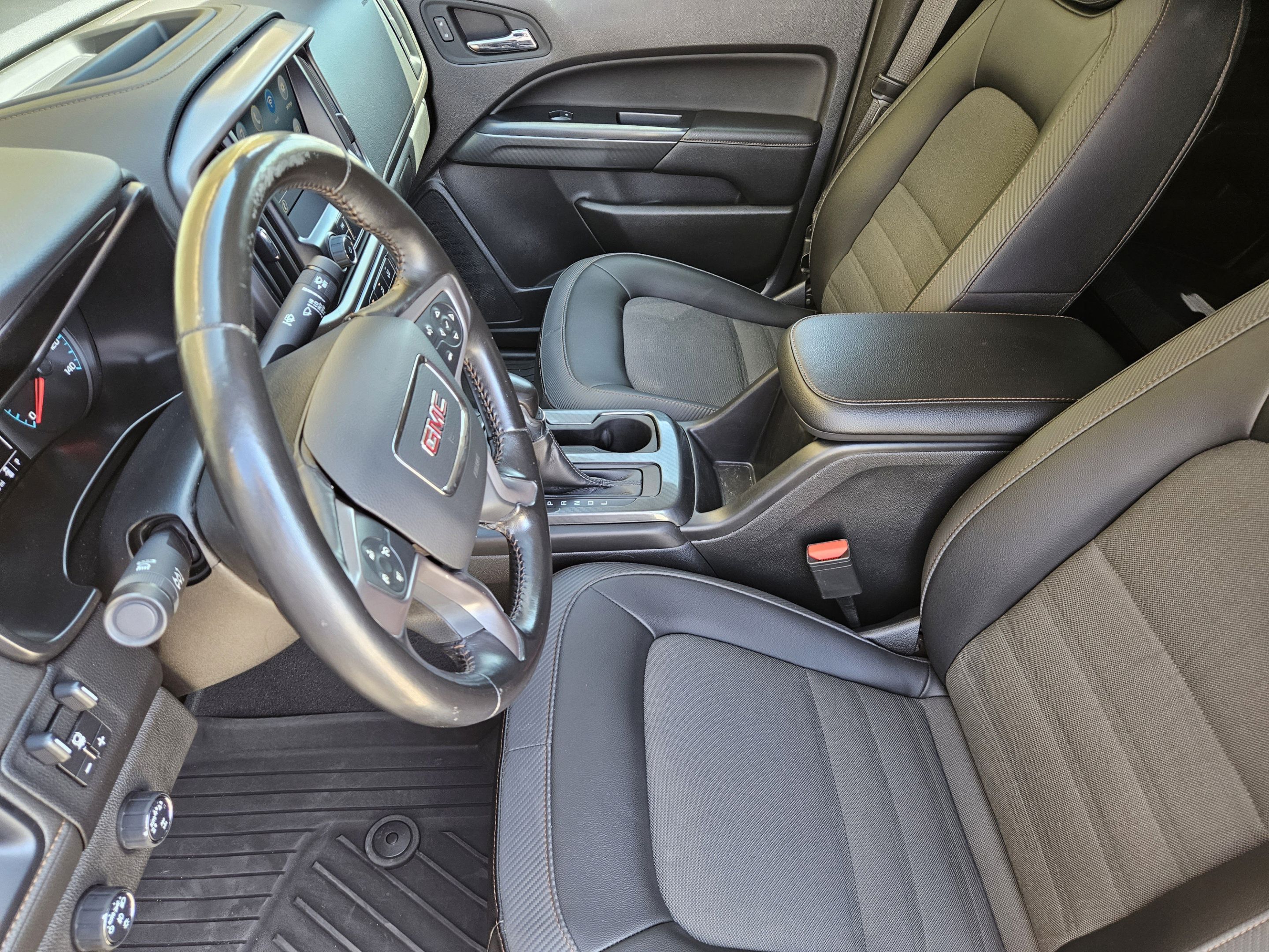 Used 2022 GMC Canyon AT4 AWD/4WD image 11