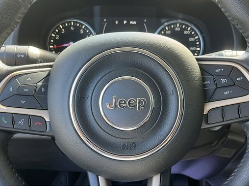Used 2017 Jeep Renegade Latitude image 13