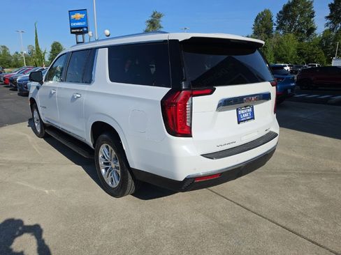 Used 2024 GMC Yukon XL SLT w/ SLT Luxury Package AWD/4WD image 3