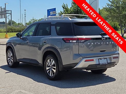 Used 2023 Nissan Pathfinder SL AWD/4WD image 4