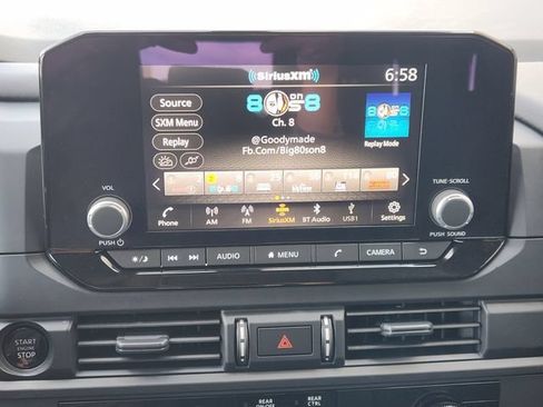 Used 2025 Nissan Pathfinder S FWD image 5