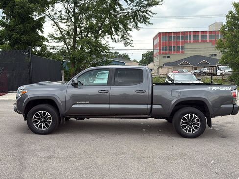 Used 2021 Toyota Tacoma TRD Sport AWD/4WD image 6