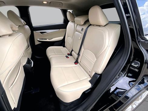 Used 2020 INFINITI QX50 Luxe w/ Navigation Package FWD image 21