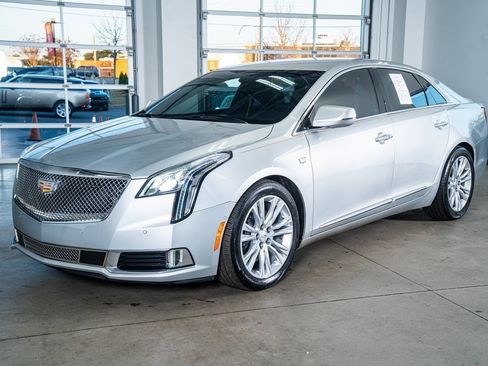 Used 2018 Cadillac XTS Luxury image 11