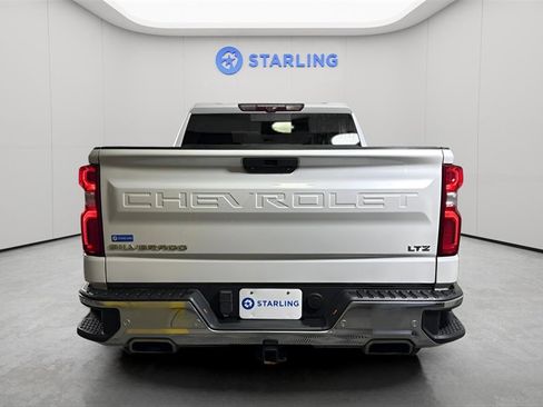 Used 2021 Chevrolet Silverado 1500 LTZ w/ LTZ Premium Package image 17