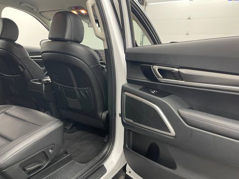 Used 2024 Kia Telluride S FWD image 34
