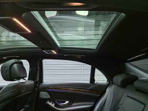 Used 2015 Mercedes-Benz S 550 4MATIC Sedan image 18