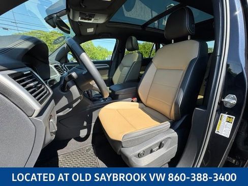 Certified 2023 Volkswagen Atlas Cross Sport SE w/ Panoramic Sunroof Package AWD/4WD image 34