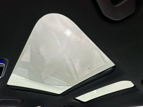 Used 2025 Mercedes-Benz C 300 Sedan image 25