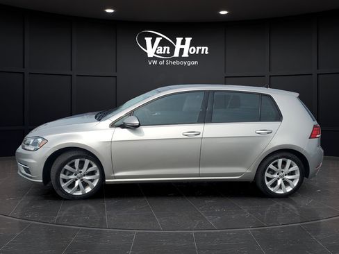 Used 2019 Volkswagen Golf SE w/ Driver Assistance Package FWD image 4
