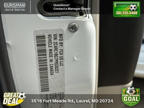 Used 2023 Chrysler Pacifica Touring-L FWD image 30