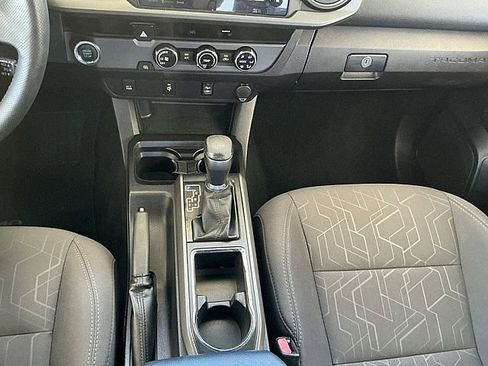 Used 2017 Toyota Tacoma TRD Sport w/ Tow Package image 23