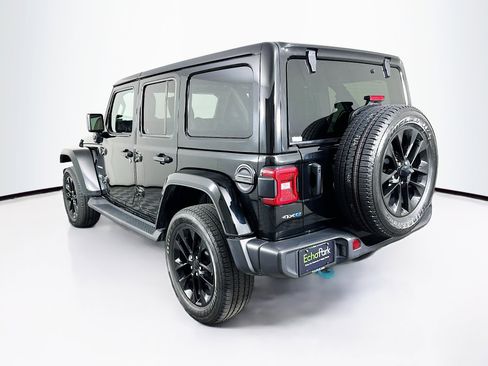 Used 2023 Jeep Wrangler Unlimited Sahara w/ Cold Weather Group AWD/4WD image 5