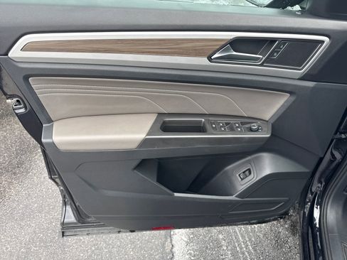 Certified 2023 Volkswagen Atlas SEL image 11