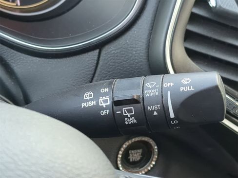 Used 2020 Jeep Cherokee Trailhawk w/ Comfort/Convenience Group image 32