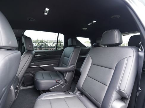 New 2026 Chevrolet Traverse LT w/ Midnight/Sport Edition FWD image 9