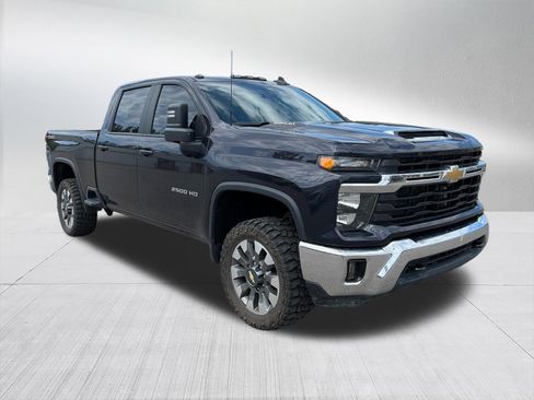 Used 2024 Chevrolet Silverado 2500 LT w/ All Star Edition AWD/4WD image 3