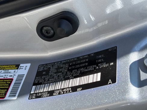Used 2023 Toyota Highlander LE AWD/4WD image 15