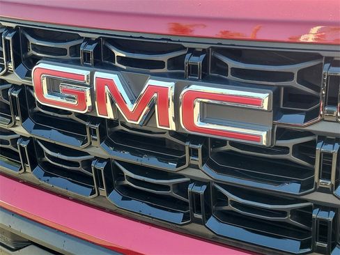 Used 2025 GMC Canyon Elevation w/ Convenience Package image 30