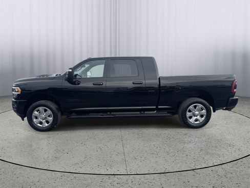 Used 2023 RAM 3500 Laramie AWD/4WD image 2