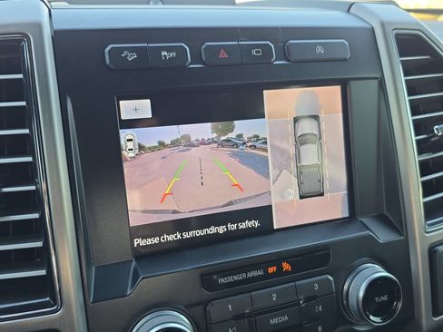 Used 2019 Ford F150 Platinum w/ Equipment Group 701A Luxury AWD/4WD image 20