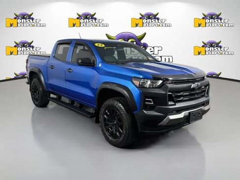 Used 2023 Chevrolet Colorado Trail Boss w/ Safety Package AWD/4WD image 3