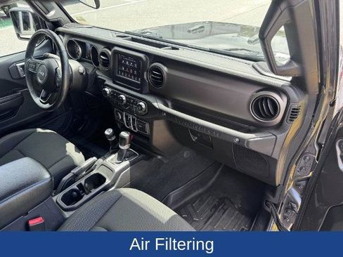 Used 2018 Jeep Wrangler Unlimited Sport S AWD/4WD image 20