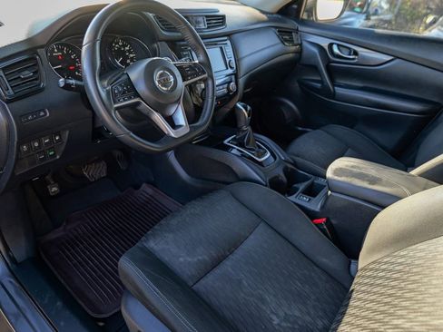 Used 2020 Nissan Rogue SV image 19