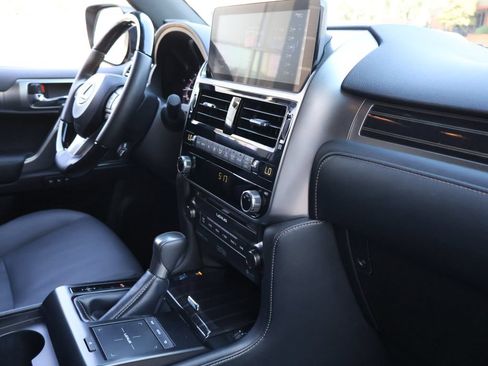 Used 2023 Lexus GX 460 Premium AWD/4WD image 9