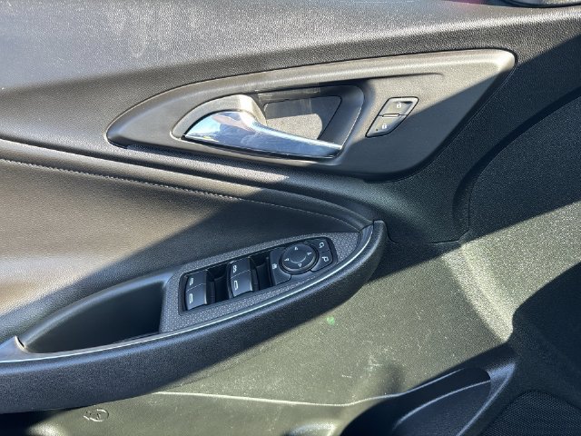 Used 2018 Chevrolet Malibu LT w/ Leather Package FWD image 22