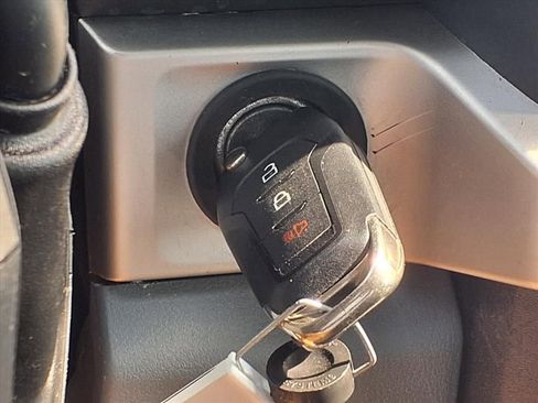 Used 2023 Ford F250 XLT w/ FX4 Off-Road Package image 15