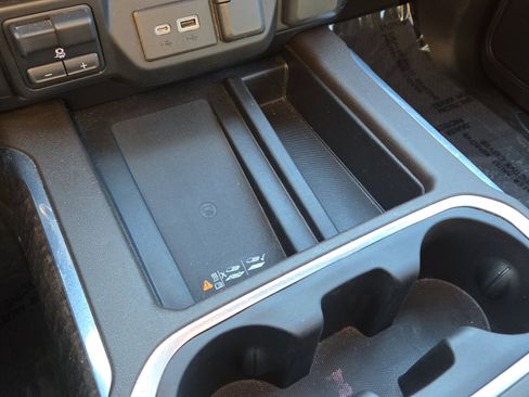 Used 2022 GMC Sierra 1500 Denali w/ Denali Premium Package image 14