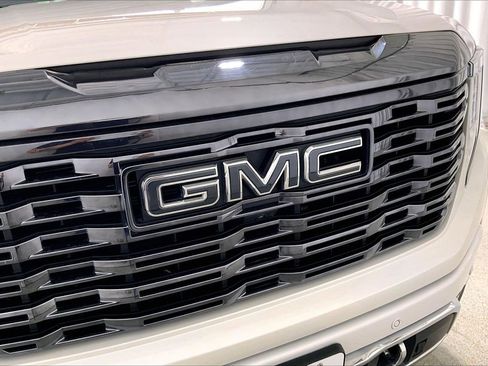 Used 2024 GMC Sierra 1500 Denali Ultimate AWD/4WD image 30