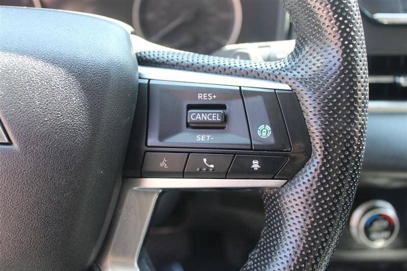 Used 2023 Mitsubishi Outlander SE AWD/4WD image 16