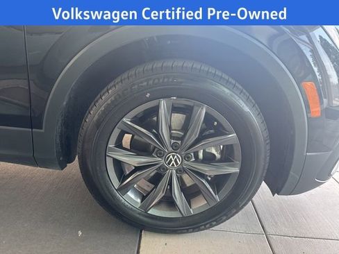 Used 2024 Volkswagen Tiguan SE image 13