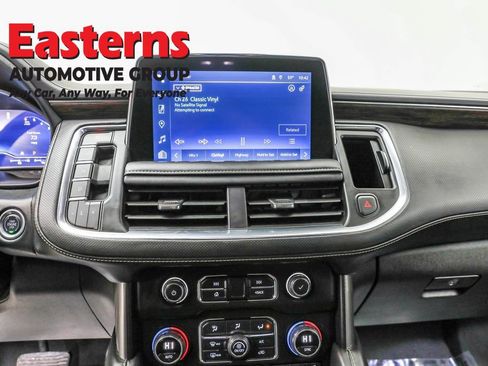 Used 2024 Chevrolet Suburban Premier image 12