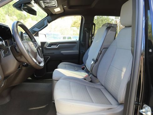 Used 2025 Chevrolet Silverado 1500 LT image 24