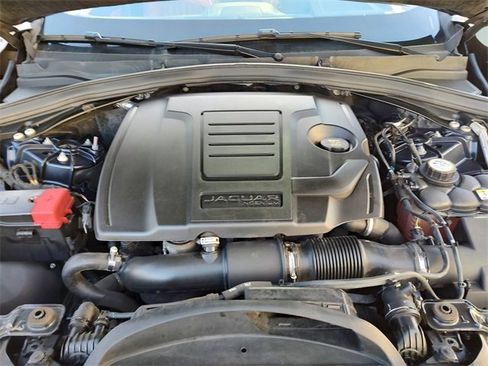 Used 2019 Jaguar F-PACE Portfolio image 31