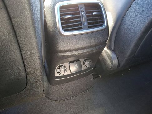 Used 2018 Kia Sorento SX image 13