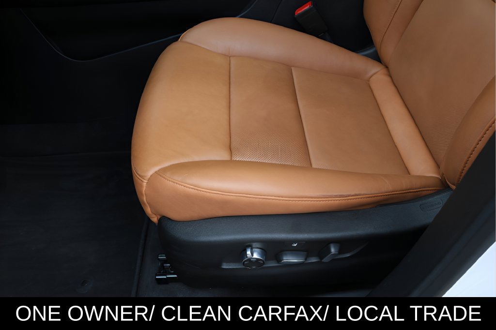 Used 2023 Cadillac XT4 Premium Luxury FWD image 13