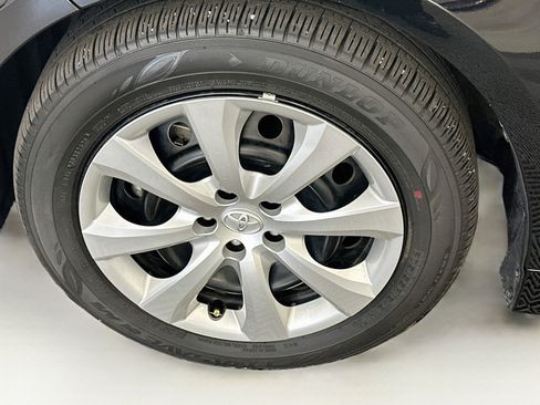 Used 2026 Toyota Corolla LE FWD image 35