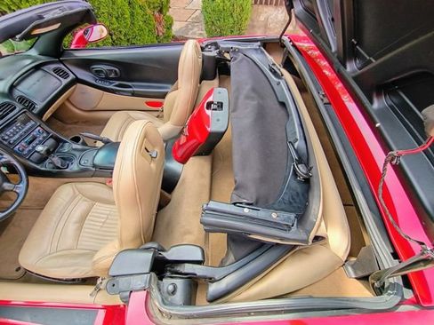 Used 2002 Chevrolet Corvette Convertible w/ Preferred Equipment Group2 RWD image 52