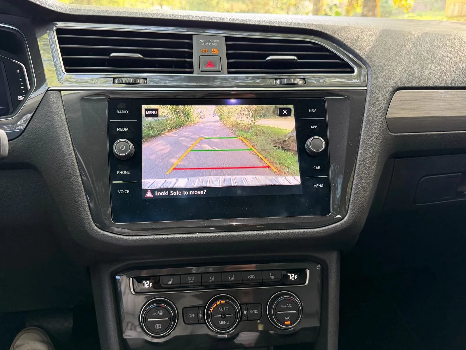 Used 2019 Volkswagen Tiguan SEL FWD image 19