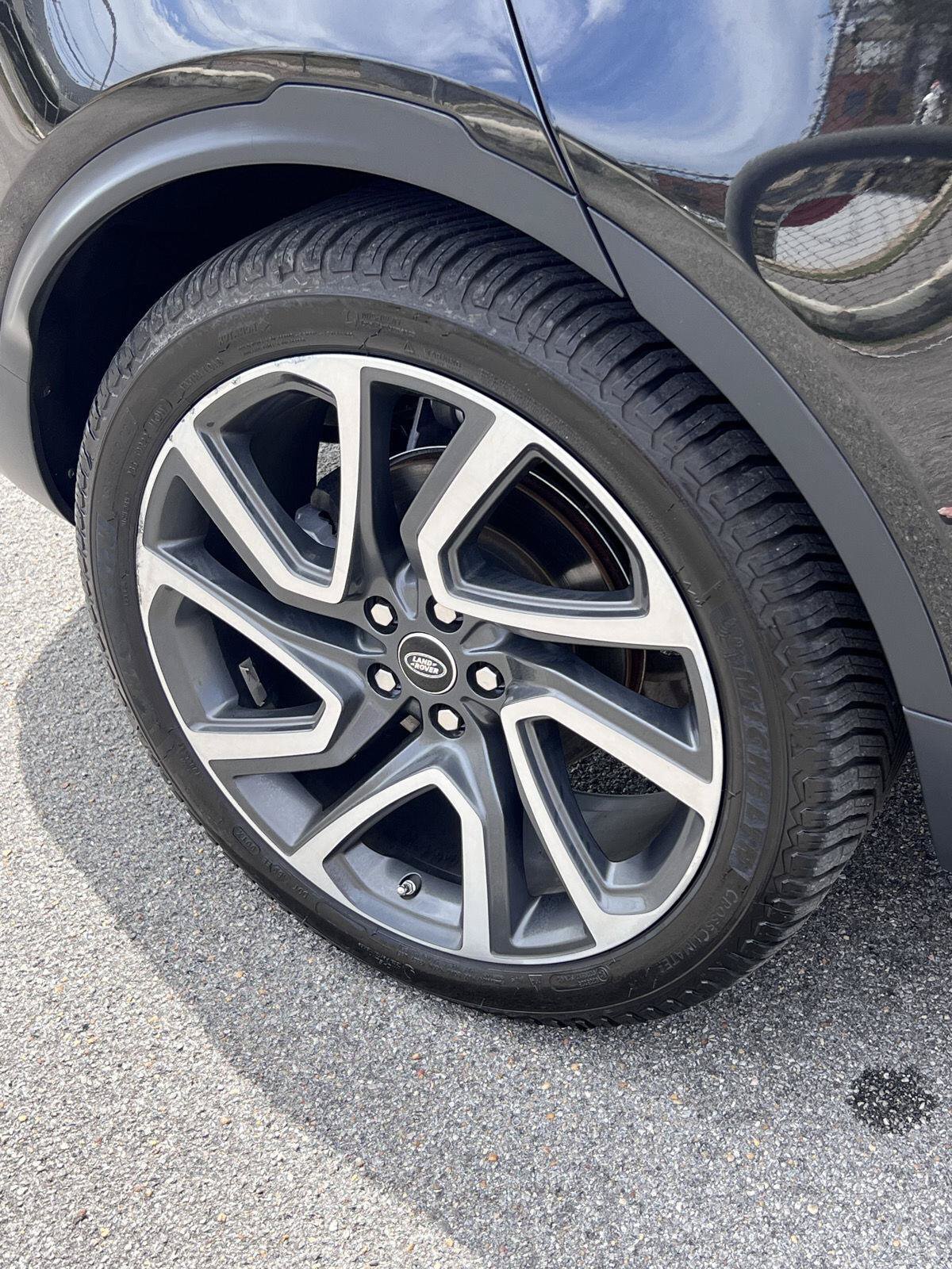 Used 2018 Land Rover Discovery HSE Luxury AWD/4WD image 12