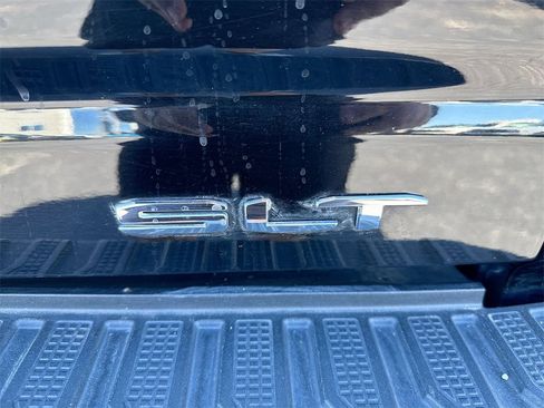 Used 2020 GMC Sierra 2500 SLT image 28