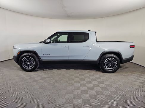 Used 2025 Rivian R1T Adventure image 2